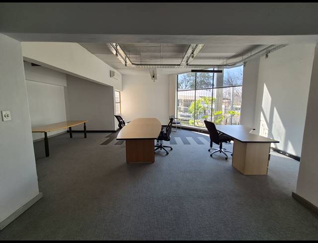 61M² OFFICE TO LET IN RIVONIA